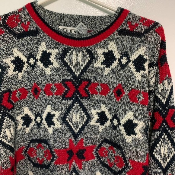 Stylish Red and Black Geometric Sweater - Picture 2 of 5